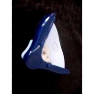 Creative Memories CORNER ROUNDER Punch pre-owned